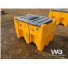 Image 1 : 480 LITRE PORTABLE POLY FUEL TANK