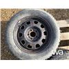 Image 5 : (4) HANKOOK P215/65R17 TIRES & RIMS