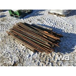 PALLET OF STEEL FENCING POSTS