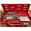 Image 9 : RED TOOL CABINET