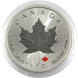 2016 Canada 1oz Coloured .9999 Fine Silver Maple Leaf in Capsule. (TAX Exempt)