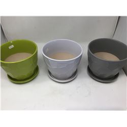 Assorted Round Pots (3)