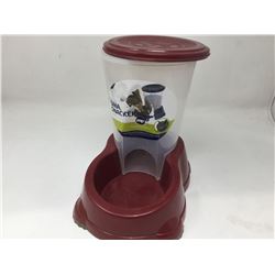 Free Feeding System-Red