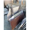 Image 2 : PALLET OF ASSORTED GRANITE & MARBLE TOPS
