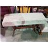 Image 2 : 3 PIECES OF FURNITURE