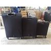 Image 2 : NEW IN BOX SWISS GEAR 3 PIECE SUITCASE SET BLACK WITH BLUE TRIM COLOURWAY