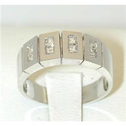 1041 14KW Gold Ring w/ Diamonds