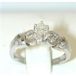 1165 14KW Gold Ring w/ Diamonds