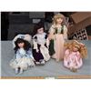 Image 1 : 4 Doll Figurines