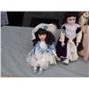 Image 2 : 4 Doll Figurines
