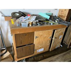 WORK BENCH ON WHEELS WITH CONTENTS