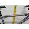 Image 2 : DiamondBack Sorrento Medium 18" Silver Men's Mountain Bike