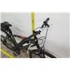 Image 11 : Schwinn Pathway 700C Medium Men's Multi-Use Bike w/ Rack