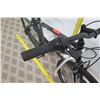 Image 13 : Schwinn Pathway 700C Medium Men's Multi-Use Bike w/ Rack