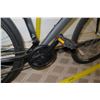 Image 8 : Schwinn Pathway 700C Medium Men's Multi-Use Bike w/ Rack
