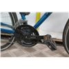 Image 8 : Specialized Crosstrail Blue All Terrain Hybrid Bike