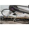 Image 8 : Trek Domane ISO Speed Black Alpine 200 Series Aluminum Road Bike