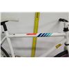 Image 2 : Schwinn Cutter White Men's Urban Street Bike