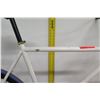 Image 2 : Men's White Racing Road Bike