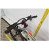 Image 25 : Specialized HardRock Gray Men's Mountain Bike