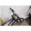 Image 8 : Roadmaster Granite Peak 18 Speed Black Men's Mountain Bike