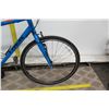 Image 8 : Trek FX2 Disc Blue Men's Hybrid Bike w/ Rear Eco Rack