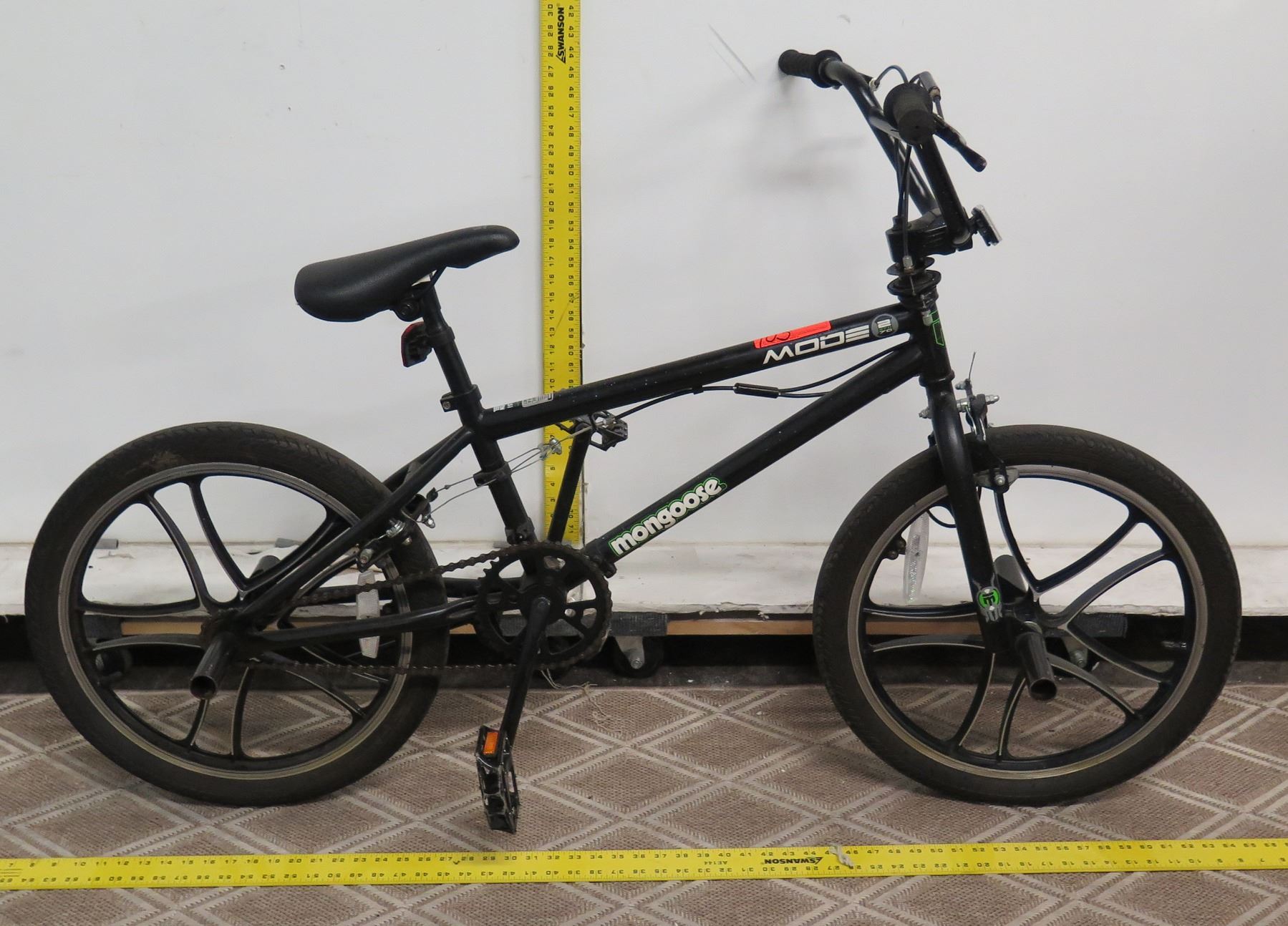 Mongoose Mode 270 Black Boy's 20.5