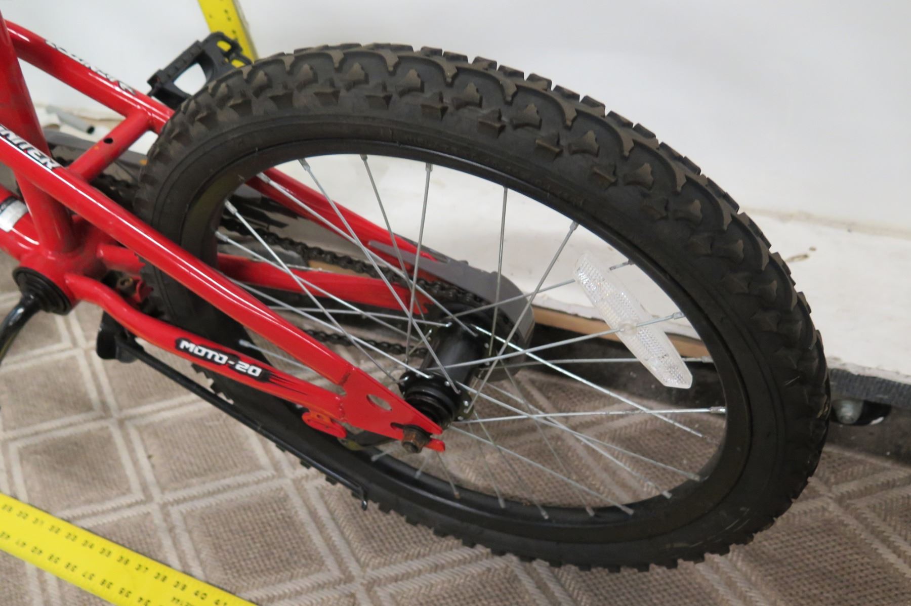 Igniter Moto 20 Boy S Red 20 Bmx Trick Bike Oahu Auctions