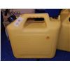 Image 3 : Gas Cans