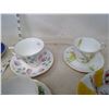 Image 2 : 6 CUPS AND SAUCERS