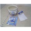 Image 1 : DELFT VASE/SOUVENIR OF HOLLAND CROSS STITCH KIT