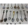 Image 4 : LOT OF VINTAGE SPOONS