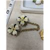 Image 5 : DOGWOOD MOTIF SWEATER CLIP, BROACH AND CLIP EARRINGS SET