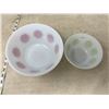Image 2 : FEDERAL GLASS WHITE BOWLS, COSMOS PATTERN IN RED AND GREEN