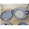 Image 3 : LOT OF BLUE AND WHITE DECORATIVE PLATES, AND HANDLED BOWL