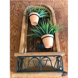 PLASTIC PLANT WALL HANGING