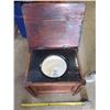 Image 2 : ANTIQUE POTTY, GOLDEN THRONE, WOODEN 21X16X17 INCHES