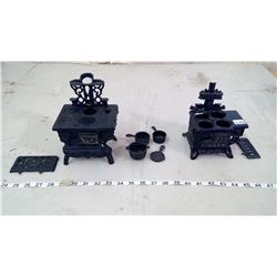 SALESMEN SAMPLE CAST IRON STOVES WITH ACCESSORIES