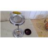 Image 4 : CHROME UPRIGHT ASHTRAY WITH BAKELITE HANDLE