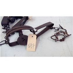 VINTAGE "VICTOR" METAL TRAPS X2 LARGE - MED. 2X THE MONEY