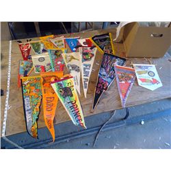 LOT OF VINTAGE 1950'S-60'S FELT PENNANTS