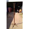 Image 2 : METAL WALNUT WOOD COAT TREE