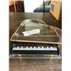 Image 2 : PIANO MUSIC BOX