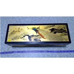 WIND UP JEWELRY BOX WITH KEY