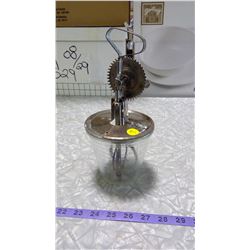VINTAGE KITCHEN BEATER / GLASS BASE