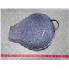 Image 3 : GRANITEWARE BED PAN