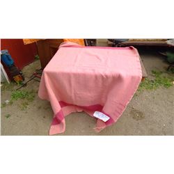 TRADE 4 POINT HUDSONS BAY BLANKET (PINK COLOR, GOOD SHAPE)
