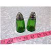 Image 1 : PAIR OF GREEN DEPRESSION GLAS SALT & PEPPER SHAKERS
