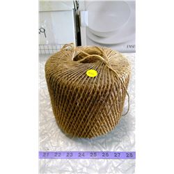 ROLL OF BINDER TWINE