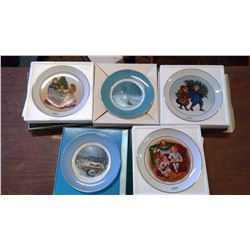 5 DECORATIVE PLATES
